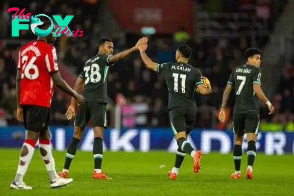 SOUTHAMPTON, ENGLAND - Sunday, November 24, 2024: Liverpool's Mohamed Salah celebrates after scoring his side's second goal during the FA Premier League match between Southampton FC and Liverpool FC at St Mary's Stadium. (Photo by David Rawcliffe/Propaganda)