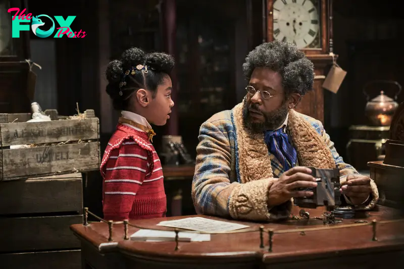 JINGLE JANGLE: A CHRISTMAS JOURNEY (2020)Madalen Mills as Journey Jangle and Forest Whitaker as Jeronicus Jangle. Cr.Gareth Gatrell/NETFLIX