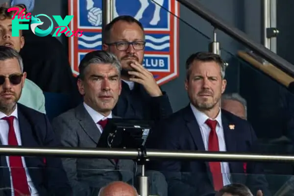 IPSWICH, ENGLAND - Saturday, August 17, 2024: Liverpool's Sporting Director Richard Hughes (C) and Chief Executive Officer Billy Hogan (R) during the FA Premier League match between Ipswich Town FC and Liverpool FC at Portman Road. (Photo by David Rawcliffe/Propaganda)