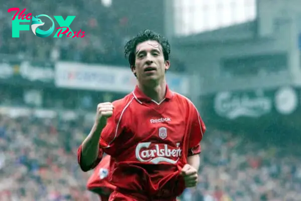 2001: Robbie Fowler celebrates vs. Man United