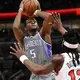 De'Aaron Fox sinks last-second 3-pointer to lift Kings over Bulls in latest clutch moment