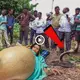 The guardian angel appeared next to protect the woman in India with an unbelievably large Ьeɩɩу (VIDEO)
