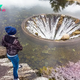 be.The waterhole in Portugal looks like a portal to another dimension, attracting everyone’s attention and exploration.