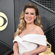 How Kelly Clarkson Lost 50 Lbs During Her ‘New Chapter’ After Nasty Brandon Blackstock Divorce