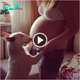 Un perro que abraza a su dueña embarazada muestra su lealtad y amor por ella y su hijo por nacer