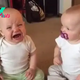Video and photos of two brothers fighting over pacifiers. The helpless mother didn’t know what to do, making netizens laugh because she was so cute.