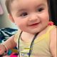 The video of the super cute baby sitting in the car has captivated the online community because of his adorable expression and extremely attractive charisma.