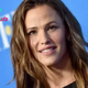 Fans are left in awe as Jennifer Garner, former spouse of Ben Affleck, makes a striking appearance in a strapless dress with bare shoulders and an open neckline