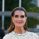 Brooke Shields stuns in a showstopping pearl-encrusted gown with a unique royal history.Linh