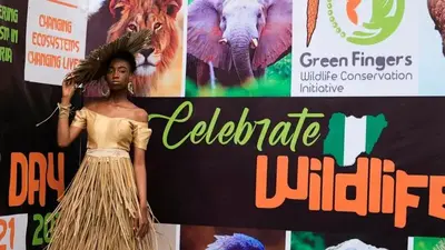 Nigerian teens create fashion from trash to fight pollution