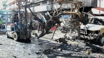 Thai authorities seeking suspect in southern car bombing