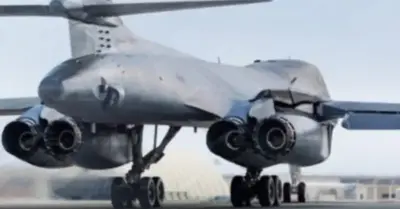 The American B-1 Lancer started up and took off at full speed, dubbed the “fearful giant”