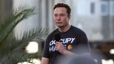 Elon Musk attacks Apple for allegedly threatening App Store removal