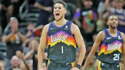 Suns' Devin Booker continues to build MVP case, drops 51 points in three quarters vs. Bulls