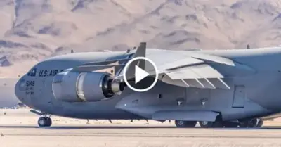 See Here How a Huge US Aircraft Weighing 265 Tons Takes Off with Full Thrust in the Middle of the Desert