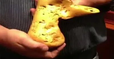 Strewth! Lucky Aussie amateur prospector uncovers huge gold nugget worth £200,000