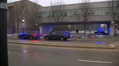 2 dead, 2 injured in shooting outside Chicago high school