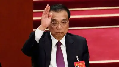 China's Li praises Hong Kong leader for reviving economy