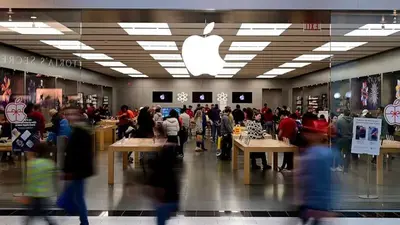 Apple's value plunged nearly $1 trillion in 2022. Here's what that says about the economy