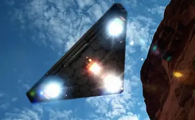 Huge triangular UFO filmed over Texas in high quality
