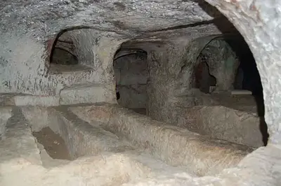 The mystery of the "Kingdom of the Dead" catacombs makes everyone's spines cold