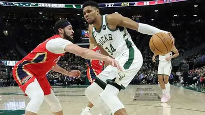 Bucks star Giannis Antetokounmpo cruises to one of the easiest 50-point performances you'll ever see