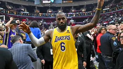 With LeBron James eclipsing Kareem's scoring mark, Lakers fans need to take a moment to enjoy the moment