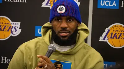 LeBron James says it's obvious Kyrie Irving could turn Lakers into a title contender: 'That's a duh question'