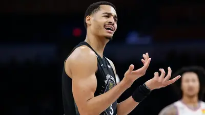 Warriors' Jordan Poole called for bizarre technical foul as slumping shooter has another tough night