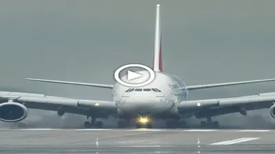 Best A380 landing I’ve ever witnessed the smoke-free, smoothest Airbus A380 landing ever (4K)