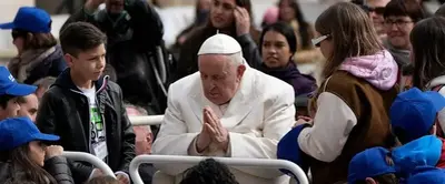 Vatican: Pope spends 2nd night 'serenely' in hospital