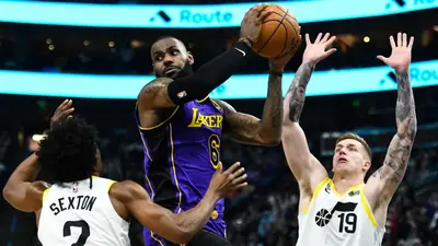 LeBron James clinches Lakers' play-in spot with 37 points, game-winning layup in overtime vs. Jazz