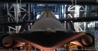 Meet The SR-71 BlackƄird: The Fastest Air-Breathing Aircraft Eʋer