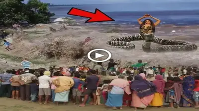 The ѕtгапɡe sight when this half-human, half-snake creature began to fly in the sky of India, is it a god? (video)