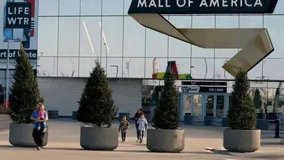 Police take man with gun into custody near Mall of America