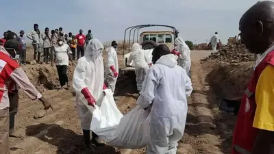 Sudan conflict: Neighbors volunteer to bury dead amid battle for Khartoum