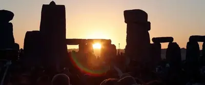 Thousands gather at Stonehenge for annual ritual marking the summer solstice