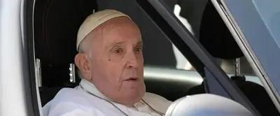 Pope short of breath, says he's still feeling effects of anesthesia 2 weeks after surgery