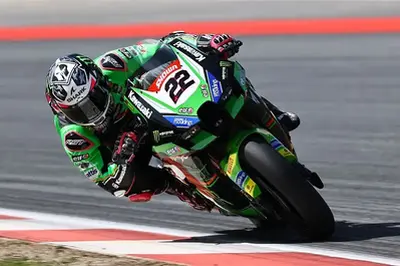World Superbike: Alex Lowes signs new Kawasaki deal for 2024