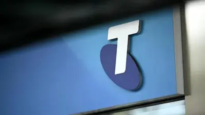 Telstra ‘outage’ prevents prepaid mobile users recharging, customers urged to ‘try again later’