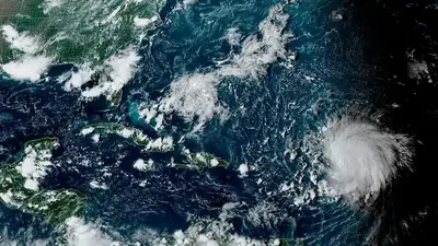 Hurricane Lee generates big swells along northern Caribbean while it churns through open waters