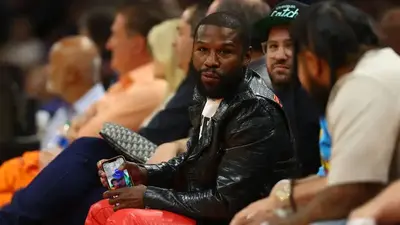 Do celebrities pay for courtside seats in the NBA?