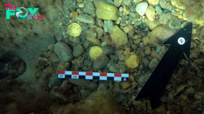 Amateur freedivers find gold treasure dating to the fall of the Roman Empire