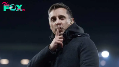 Gary Neville doubles down on Chelsea 'billion-pound bottlejobs' comments