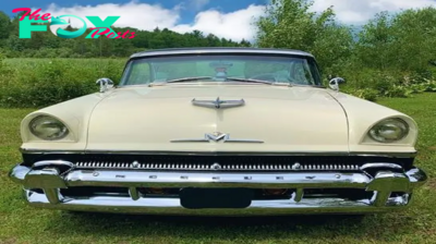 DQ The 1956 Mercury Montclair: A Classic American Beauty