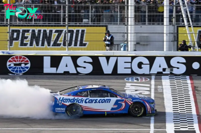 Larson out-duels Reddick to win NASCAR Cup race at Las Vegas