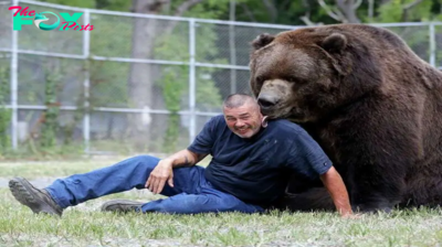 Aww For over 9 years, the bear, having repeatedly saved the man, shares a heartfelt embrace, unveiling a poignant interspecies connection that profoundly moves all who witness it.