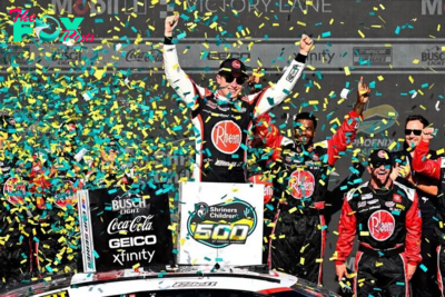 Bell cruises to Phoenix Cup win for Toyota, ends Chevy streak