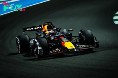 Video: The Red Bull machine powers on at the F1 Saudi Arabian GP