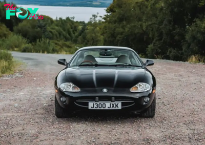DQ The 1997 Jaguar XK8: A Timeless Elegance